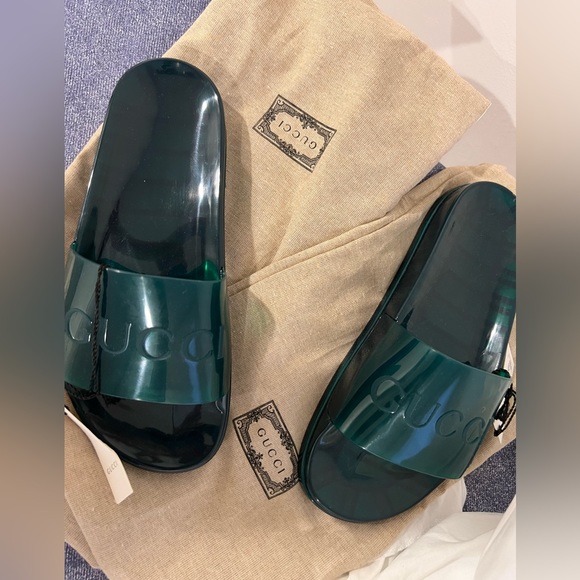 NWT- Gucci slide size 7 - Picture 2 of 4